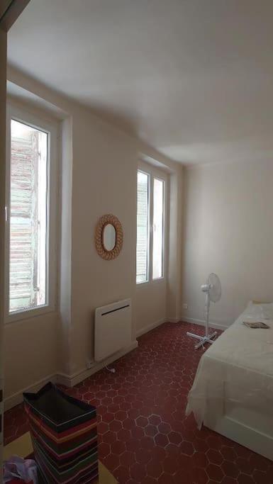 Appartement De Charme - Wifi - Centre Historique Toulon Buitenkant foto