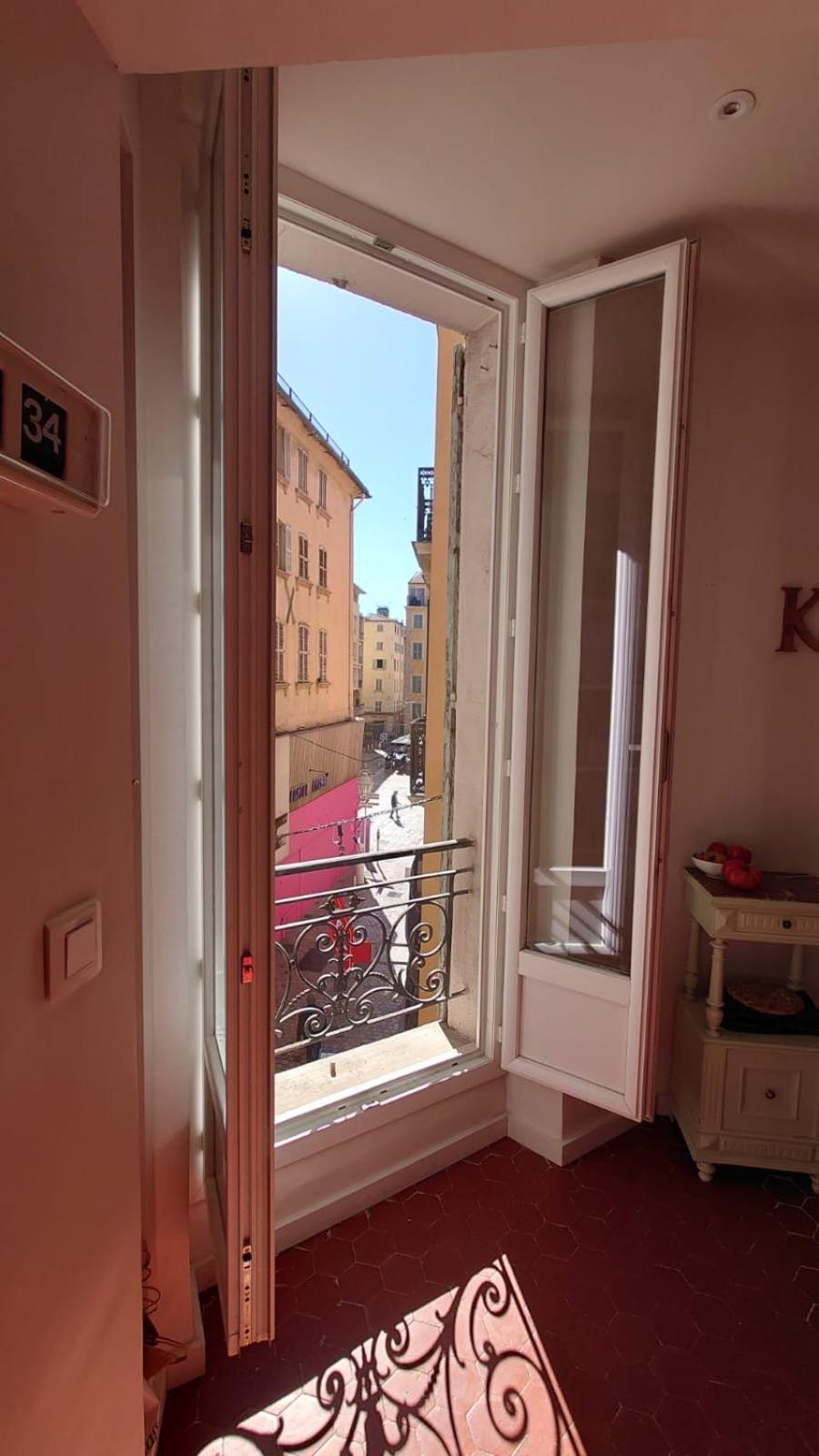 Appartement De Charme - Wifi - Centre Historique Toulon Buitenkant foto